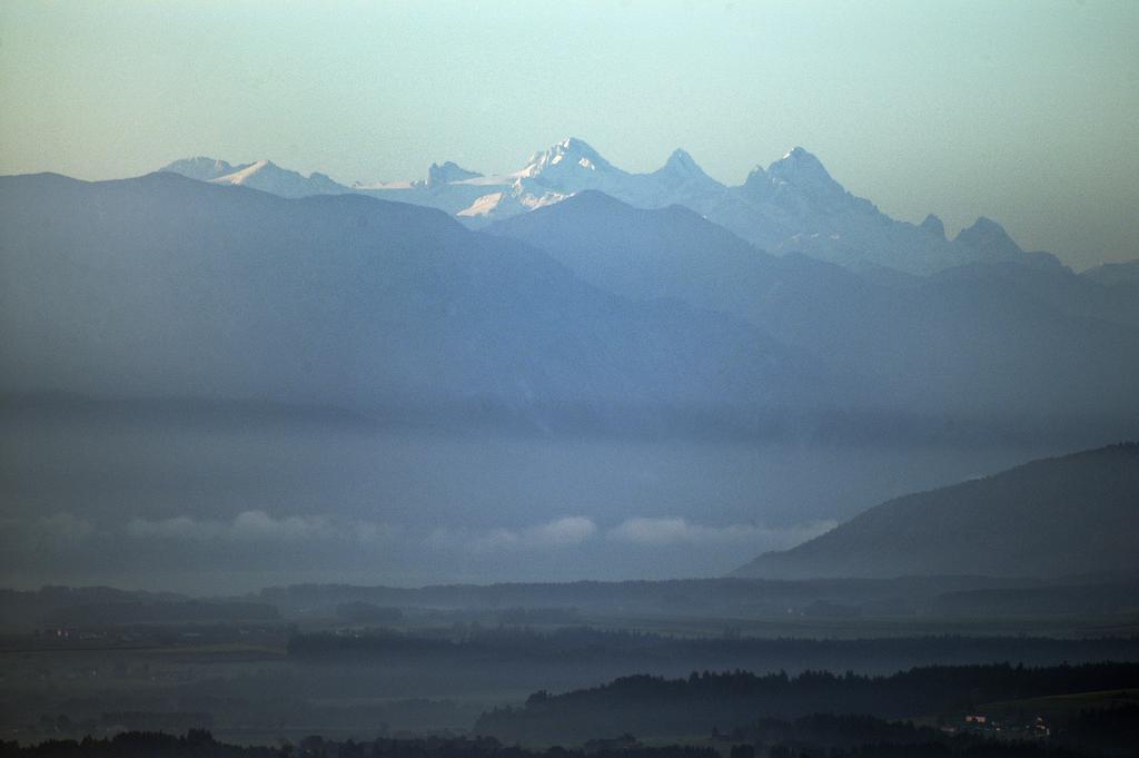 Hotel-Gasthof Beim Bockhiasl Neukirchen an der Vockla Luaran gambar