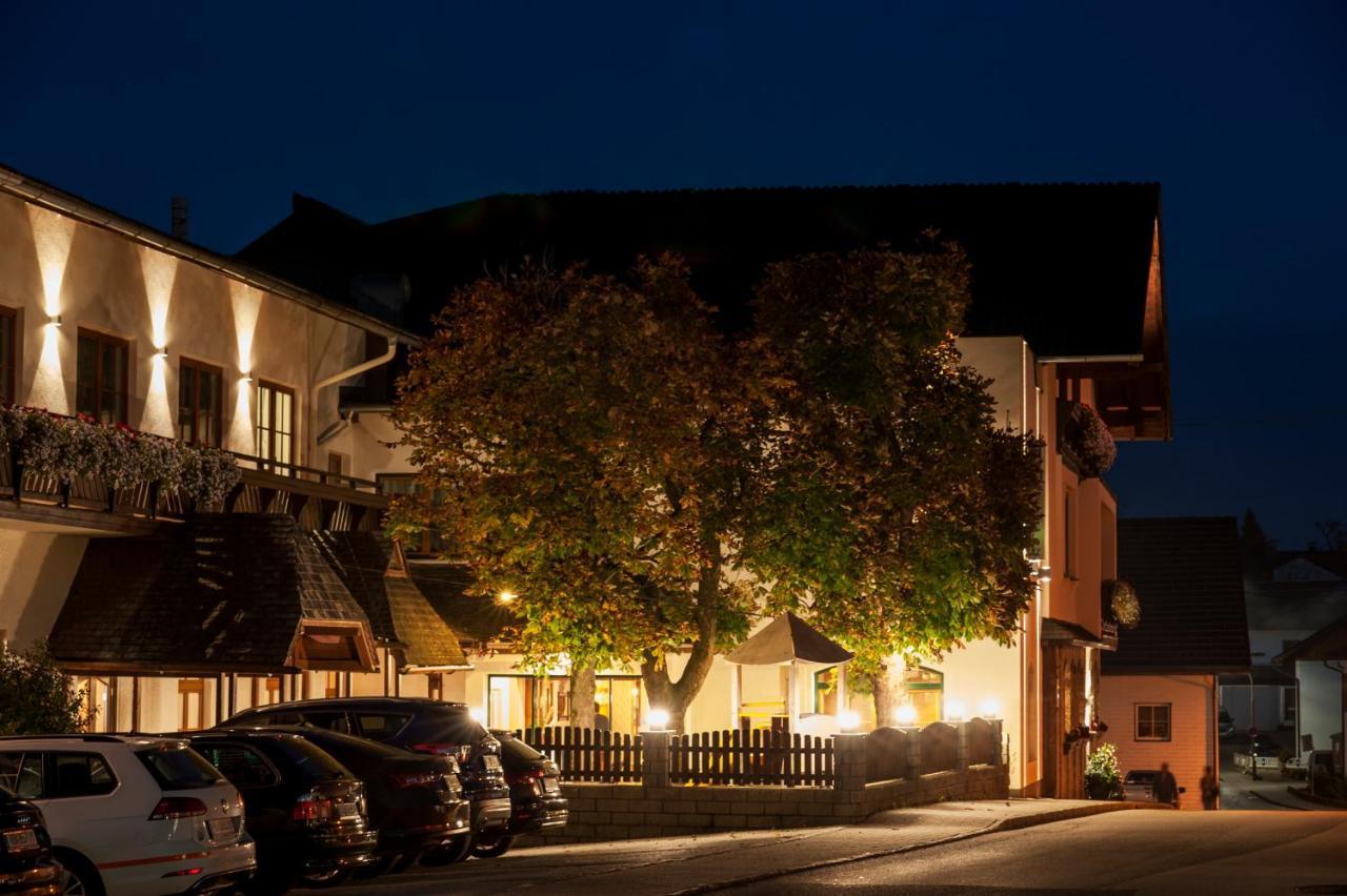 Hotel-Gasthof Beim Bockhiasl Neukirchen an der Vockla Luaran gambar