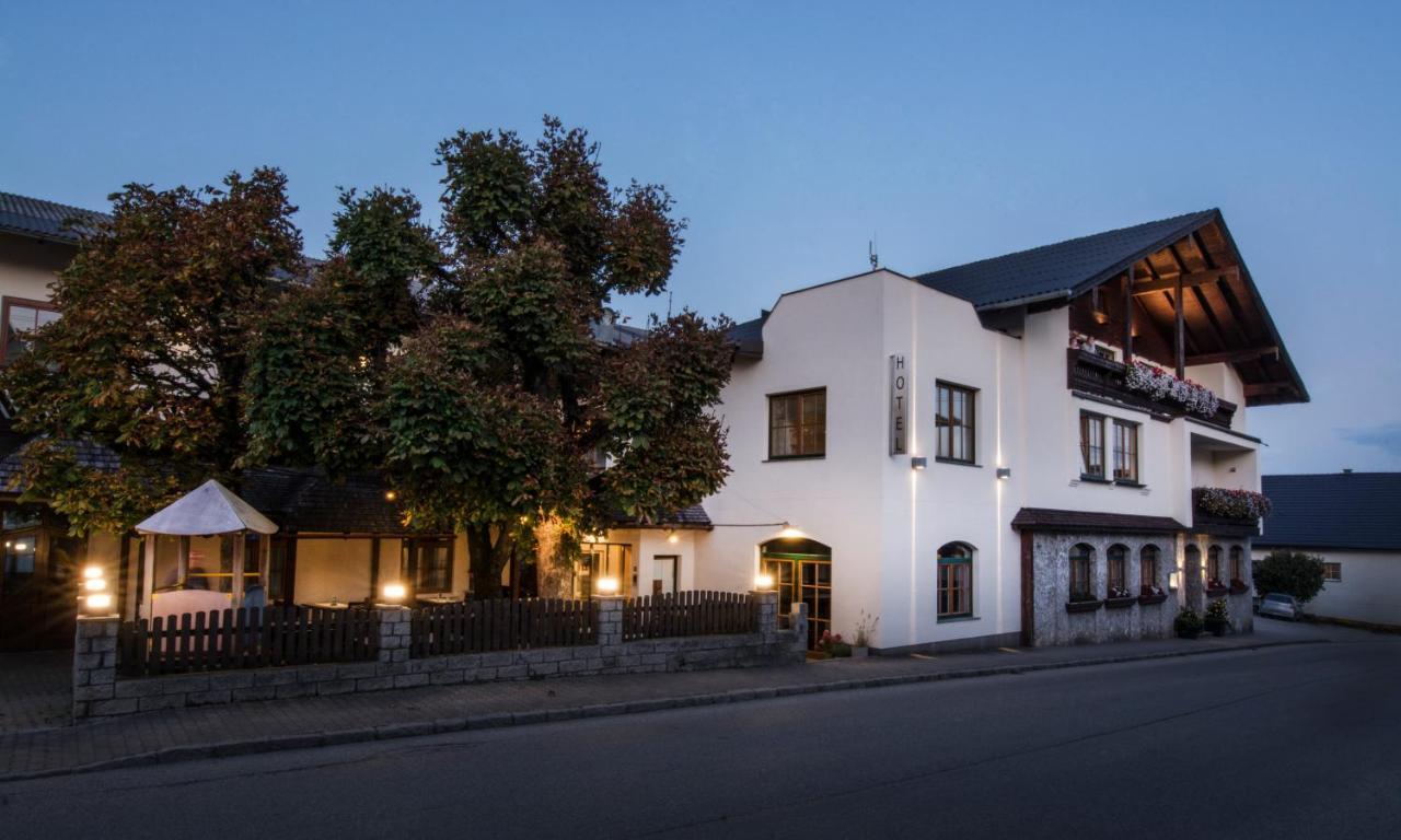 Hotel-Gasthof Beim Bockhiasl Neukirchen an der Vockla Luaran gambar